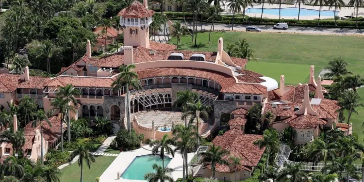 armed intruder Mar-a-Lago