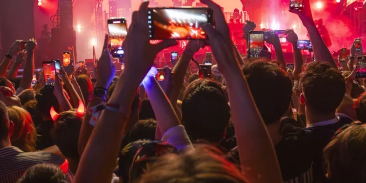 mobile signal festivals sports