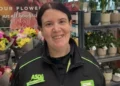 pay for couple’s shopping kindness