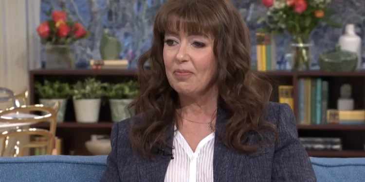 undercover policeman pretended to love me