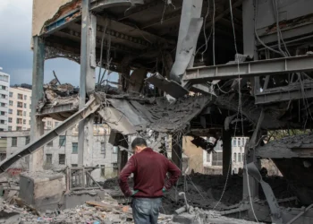 Iran Warns of US Ground Assault Amid Rising War Tension