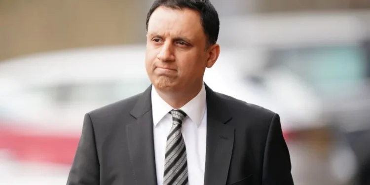 Anas Sarwar rejects father tribute Iran leader