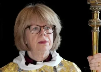 Anglican divisions first female leader rival clerics