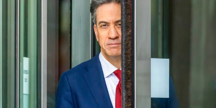 Ed Miliband Classifies Foreign Gas as Clean Power 2030 Target