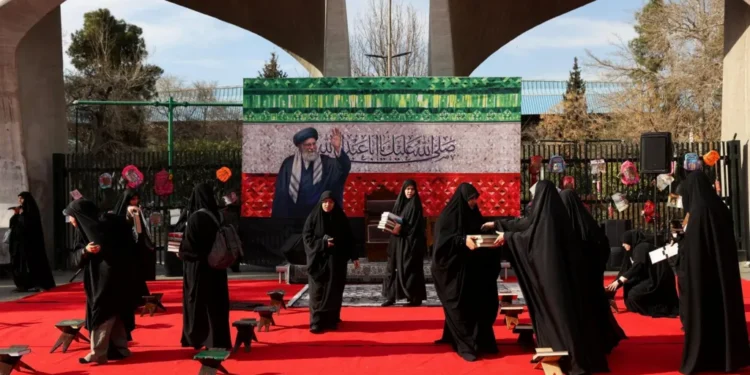 Iran postpones Khamenei funeral