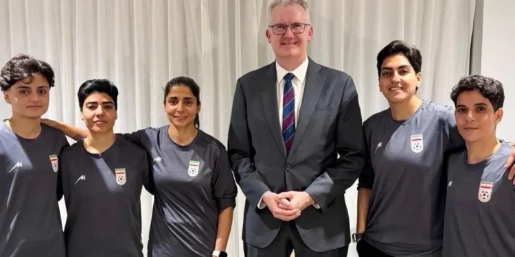 Iranian footballers anthem protest visas