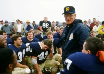 Lou Holtz dies at 89