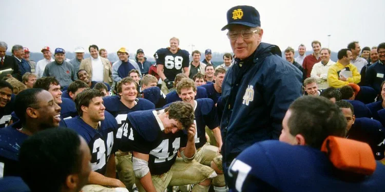 Lou Holtz dies at 89