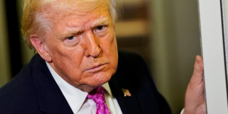 Trump Considers Military Operation to Seize Iran’s Uranium 2026