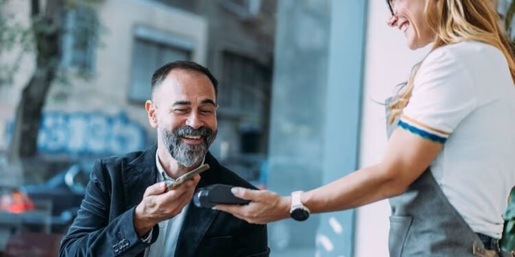 UK Banks Maintain £100 Contactless Limit Despite FCA Rule Change