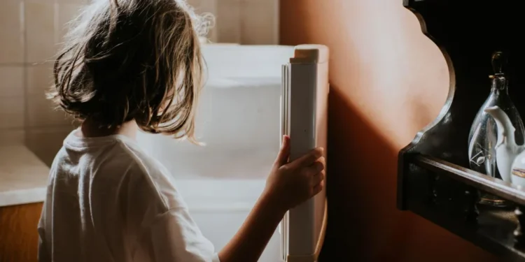 UK Poverty Figures Rise to 13.4 Million Under New Data Rules