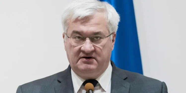 Ukraine accuses Hungary hostage Budapest