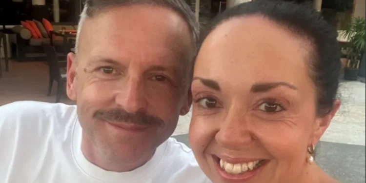 couple stranded in Thailand