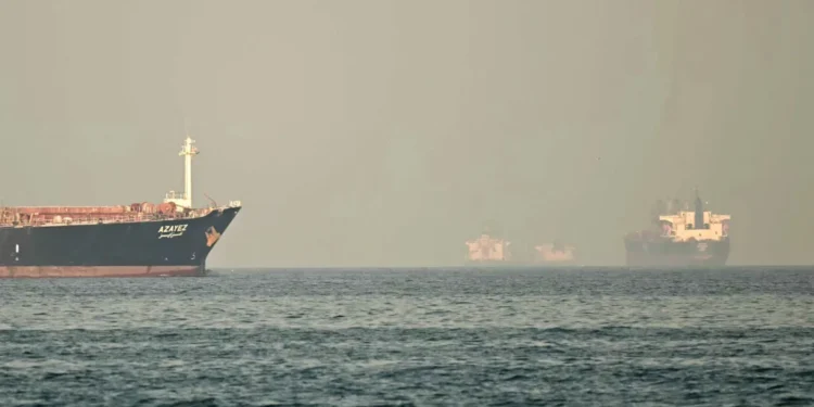 oil prices rise Strait of Hormuz attacks