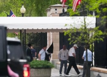 Trump Sets Tuesday Deadline for Iran to Reopen Vital Strait