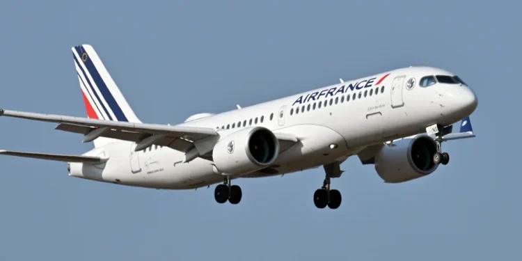 Air France-KLM Slashes Growth as War Drives Up Fuel Bills