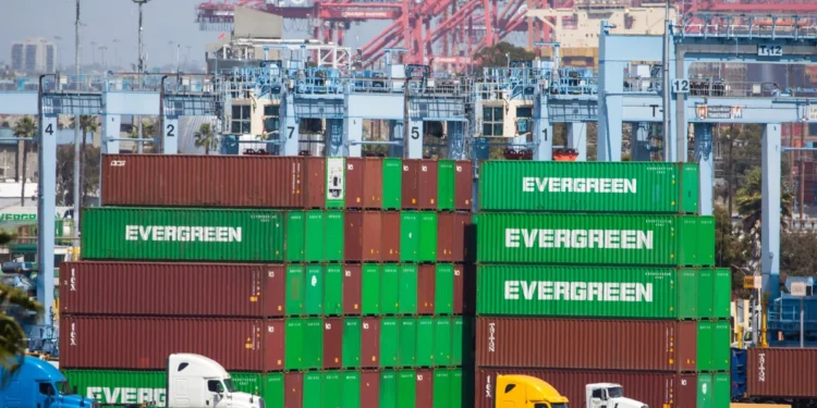 Trump Starts $166bn Tariff Refund Process