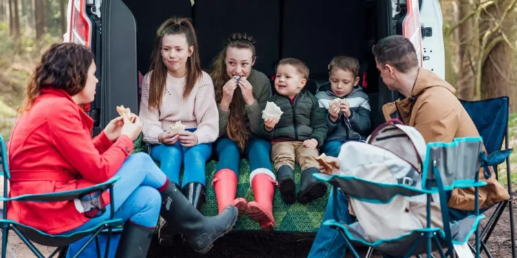 Benefits and Pensions Rise as Two-Child Cap Ends in UK