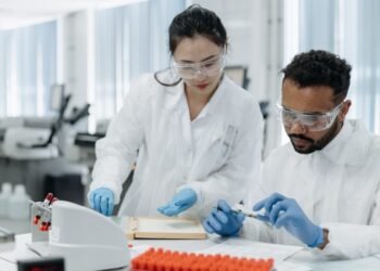 GSK cancer drug shows early promise in trials