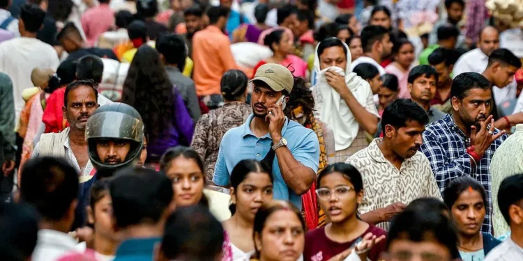 India Census 2026 1.4 Billion People 33 Questions