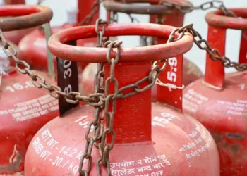 India's High-Growth Economy Gets a Middle East Oil Shock