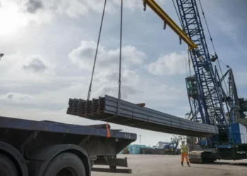 Iran Steel Plants Shut Down: Khuzestan Hit by Airstrikes