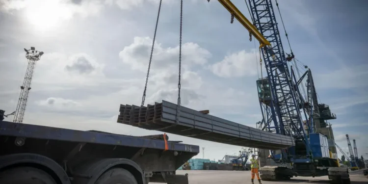 Iran Steel Plants Shut Down: Khuzestan Hit by Airstrikes