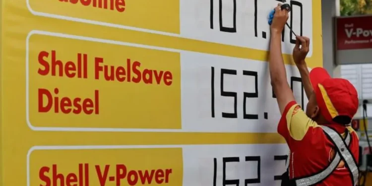 Oil Prices Rise Ahead of Trump's Iran Deal Deadline