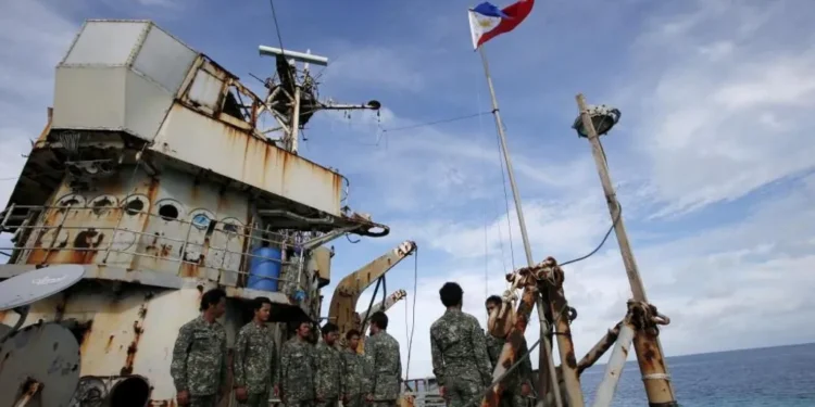 Philippines Claims Chinese Fishermen Used Cyanide in Reefs