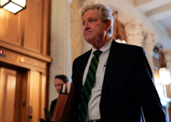 GOP Senator Criticizes Trump’s Feud With Pope Leo XIV