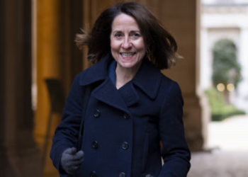 Liz Kendall: UK Must Seize AI Growth Despite Risks