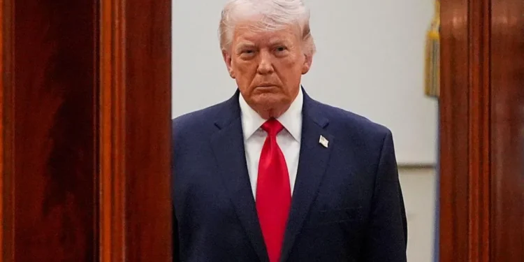 Trump Insider Trading Allegations: SEC Probes Market Gains