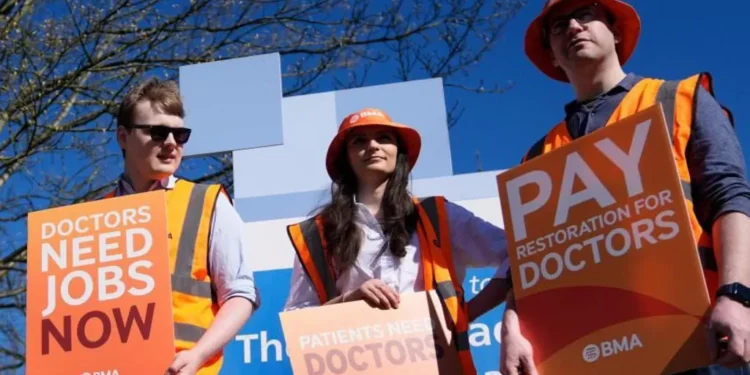 Wes Streeting Doctor Pay 2026: No Change to Resident Deal