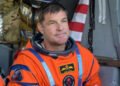 Canadian astronaut French words ease language row