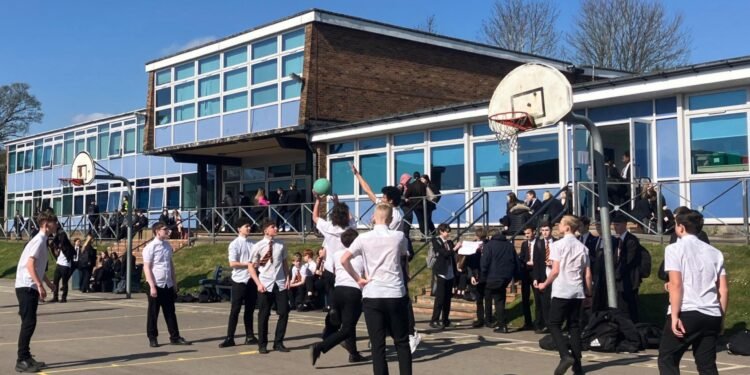 Teacher Alleges Misogyny at Elite School