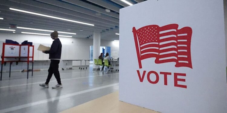 Judge Blocks Trump Bid for Arizona Voter Data