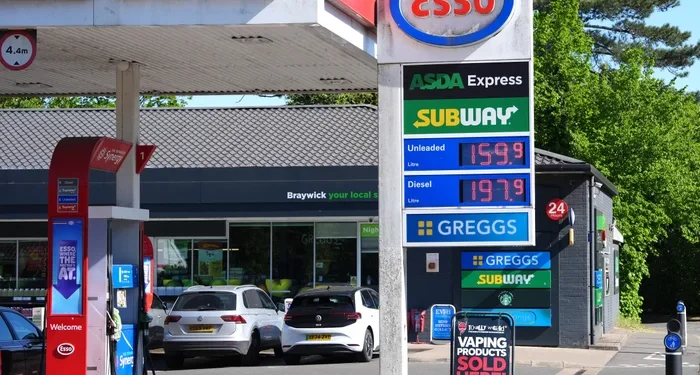 UK Economy Defies Odds with Growth Amid Iranian Conflict