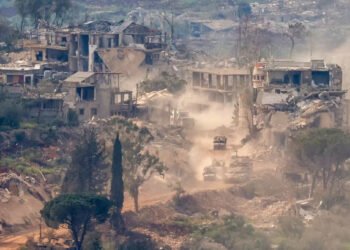 Israeli Strikes in Lebanon Kill 10 Amid Ceasefire Strain