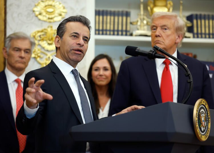 FDA Chaos Deepens as Trump Eyes Makary Exit