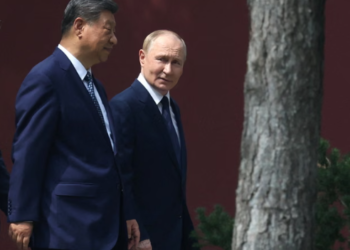 Xi Hosts Putin for Talks Right After Trump Visit