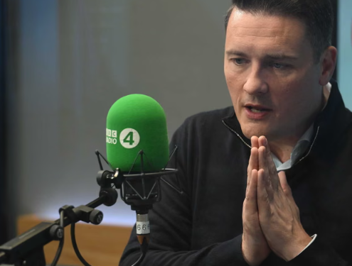 Reeves Rebukes Heckler as Cross-Party Figures Back Civility
