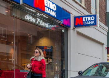 Investors Urged to Reject Metro Bank Executive Pay Report