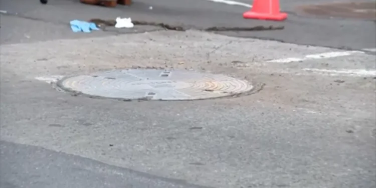Woman dies after falling into uncovered New York City manhole 2026