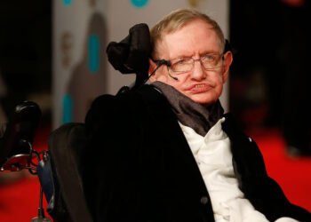 Father’s diaries reveal doubts over Hawking