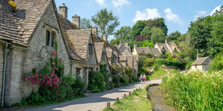 Hybrid village stores fight rural decline