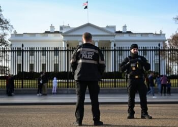 Gunman Killed After White House Security Shootout