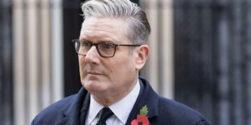 Labour Members Turn Against Starmer Leadership