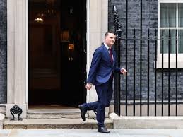 Starmer and Streeting Meet as Leadership Crisis Deepens