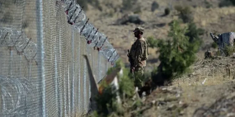 Pakistani strikes Afghanistan