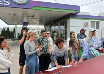 Russia fuel crisis Ukraine occupied territories strikes